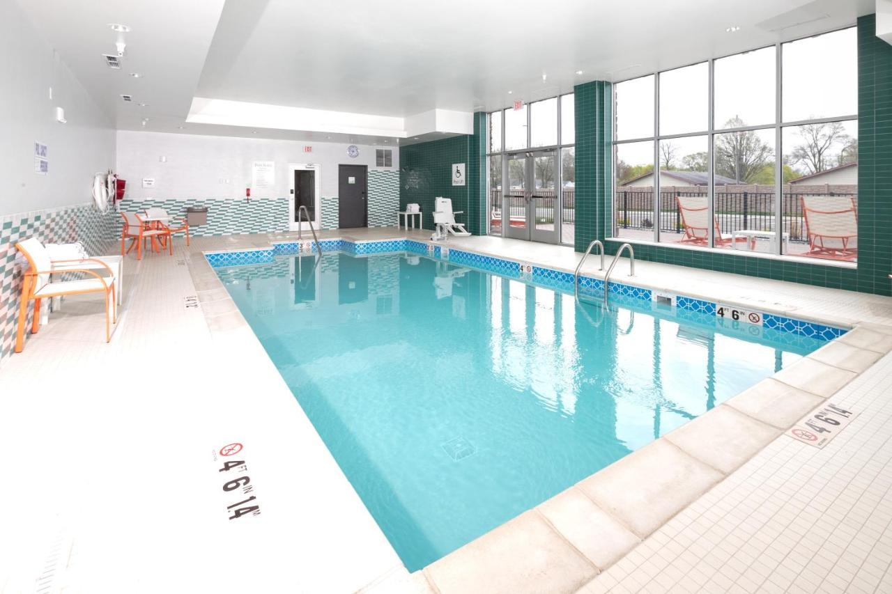 Holiday Inn & Suites Detroit - Troy By Ihg Buitenkant foto