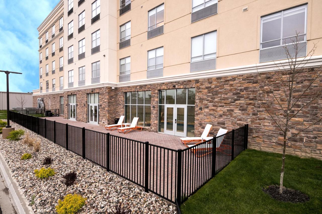 Holiday Inn & Suites Detroit - Troy By Ihg Buitenkant foto