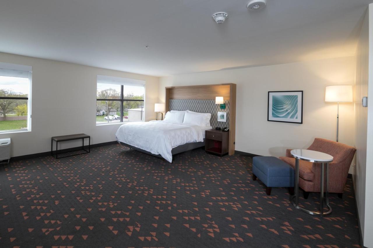 Holiday Inn & Suites Detroit - Troy By Ihg Buitenkant foto