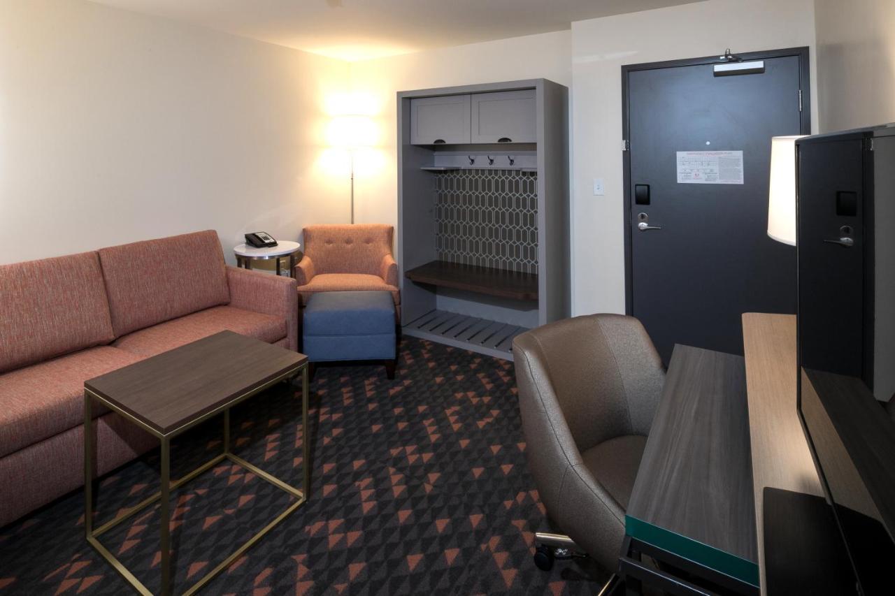 Holiday Inn & Suites Detroit - Troy By Ihg Buitenkant foto