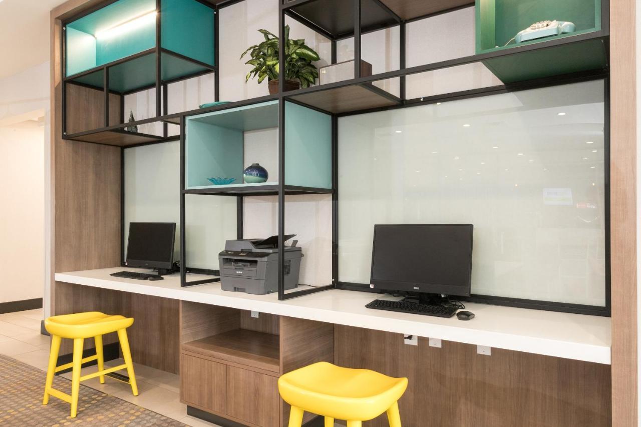 Holiday Inn & Suites Detroit - Troy By Ihg Buitenkant foto