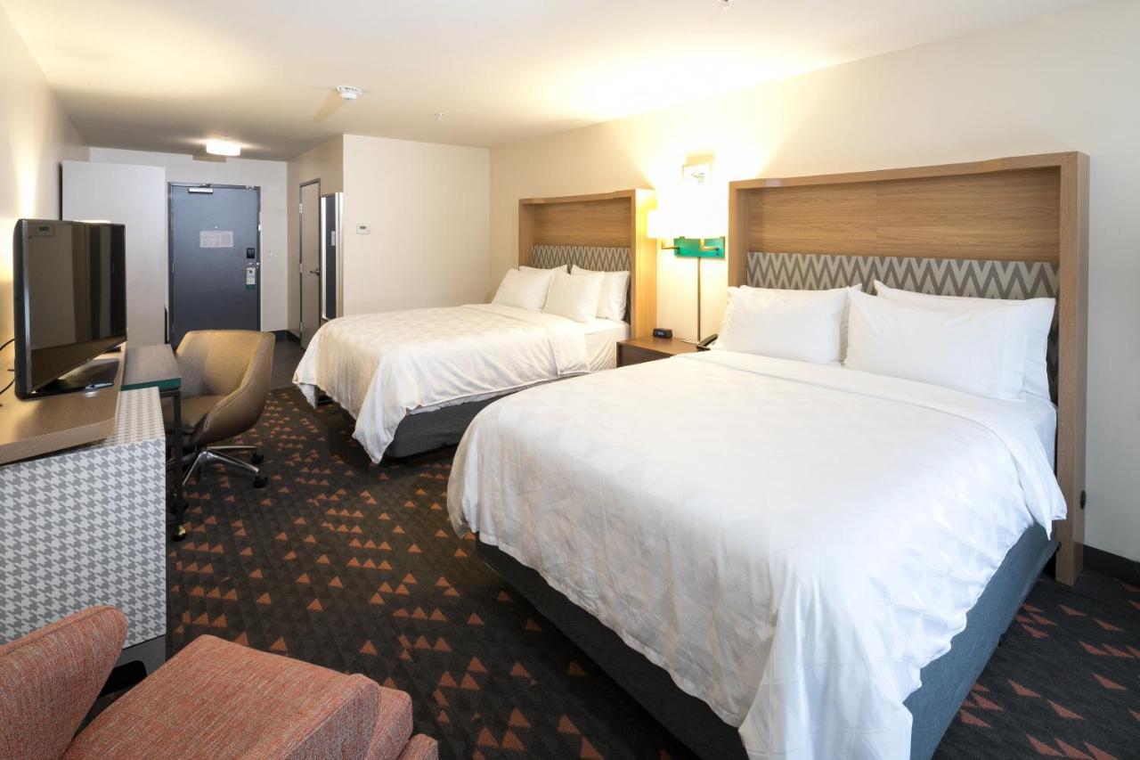 Holiday Inn & Suites Detroit - Troy By Ihg Buitenkant foto