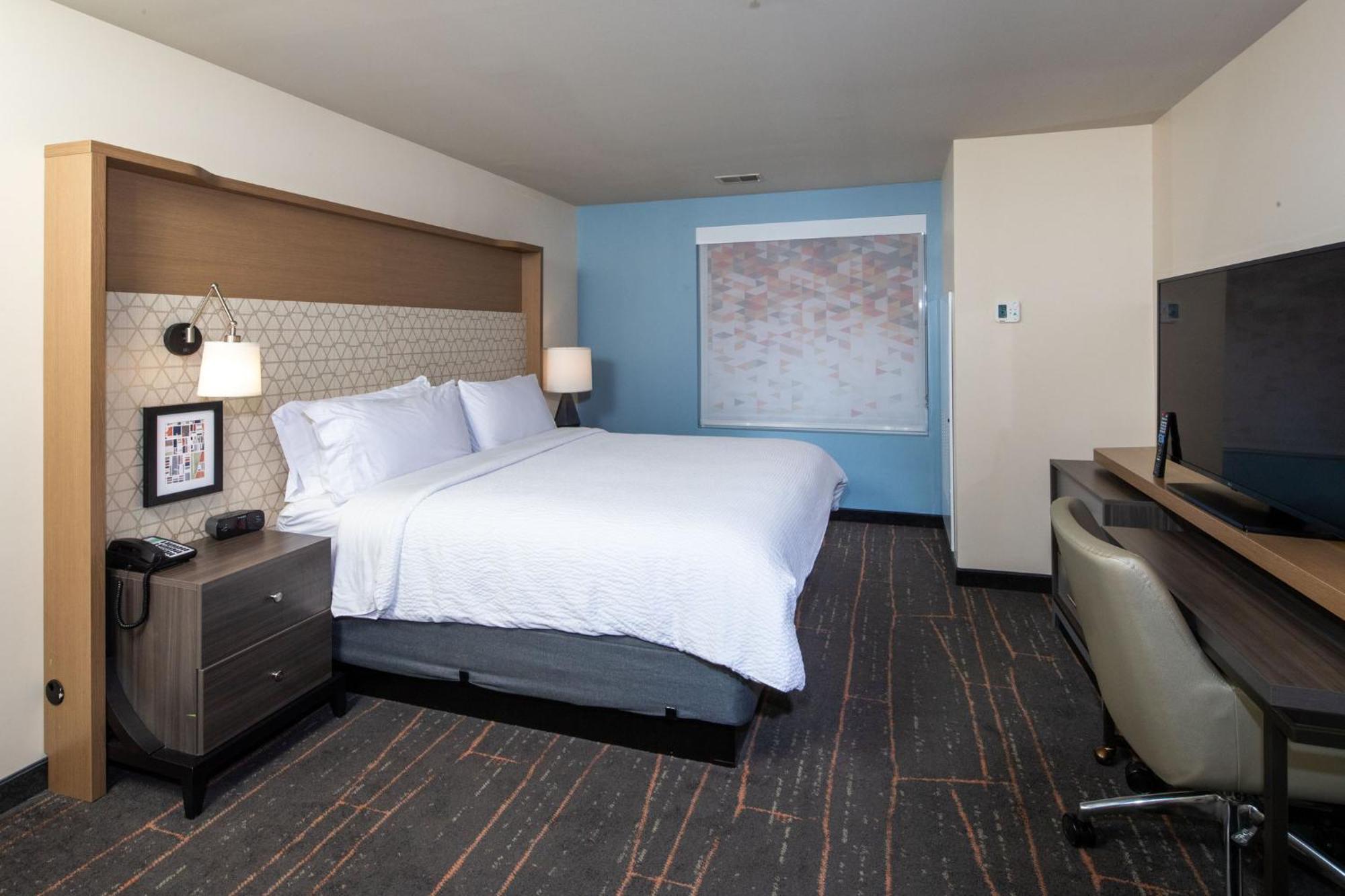 Holiday Inn & Suites Detroit - Troy By Ihg Buitenkant foto